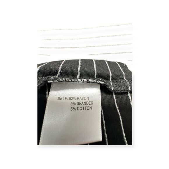 Modern Works Women’s Small Blouse Crewneck Top‎ Striped Black Short Sleave 420 - Picture 8 of 8